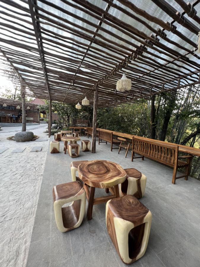 Point Of View Hotel & Resort Majalengka Ngoại thất bức ảnh